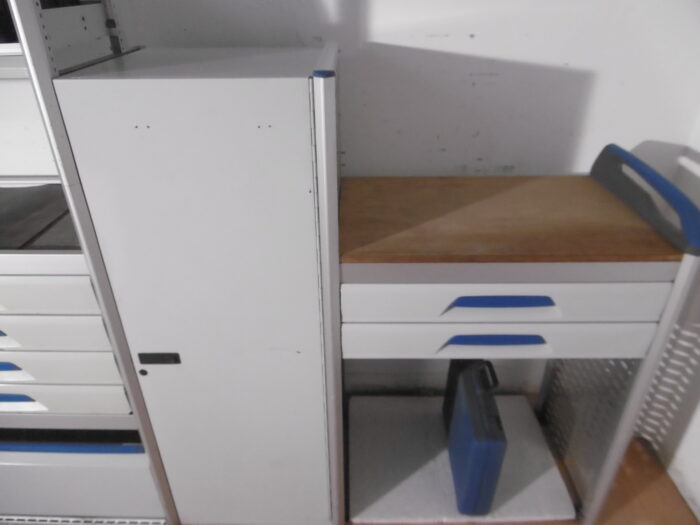 FES BERLIN gebrauchte SORTIMO Fahrzeugeinrichtung GLOBELYST Regal Crafter Iveco - Image 5