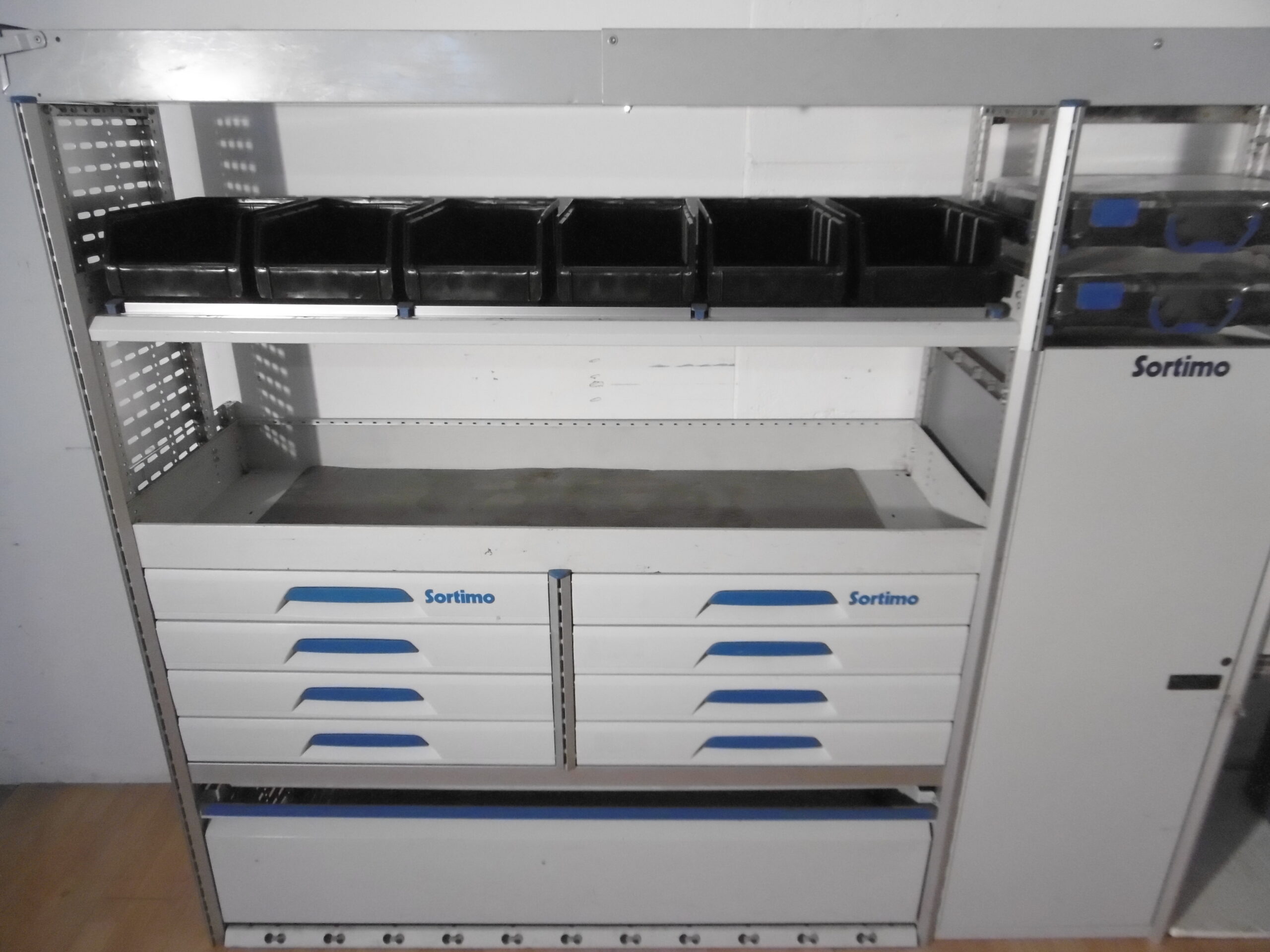 FES BERLIN gebrauchte SORTIMO Fahrzeugeinrichtung GLOBELYST Regal Crafter Iveco Sprinter – Bild 4