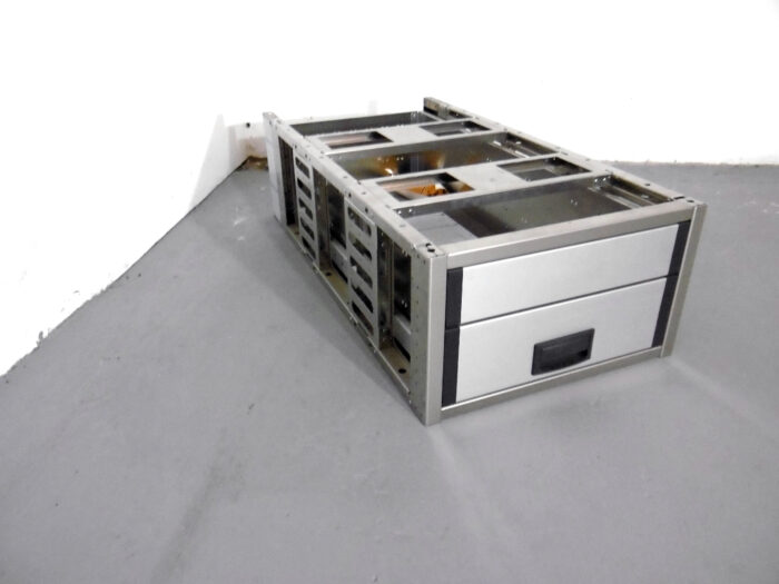 FES GmbH neue ALUCA Fahrzeugeinrichtung Unterflur dimension2 Unterbodensystem Berlin - Image 2