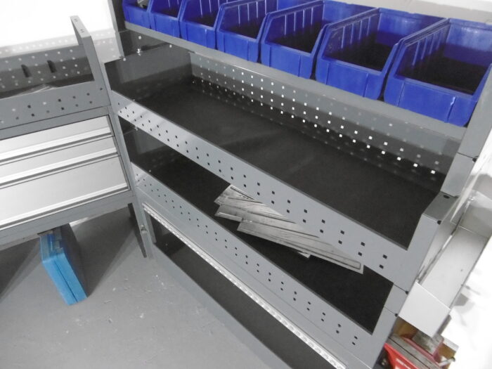 FES GmbH gebrauchte WÜRTH Fahrzeugeinrichtung Werkbank Regal Movano Vito Trafic T6 T5 Berlin - Image 12