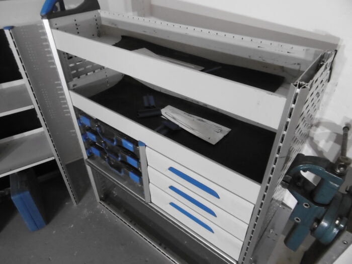 FES GmbH SORTIMO Fahrzeugeinrichtung gebraucht Werkbank Werkstatt Regal Vito Trafic T6 Custom u.ä. Transporter Regalsystem Berlin - Image 8