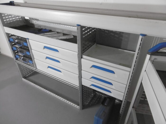 FES GmbH SORTIMO Fahrzeugeinrichtung gebraucht Werkbank Werkstatt Regal Vito Trafic T6 Custom u.ä. Transporter Regalsystem Berlin - Image 5