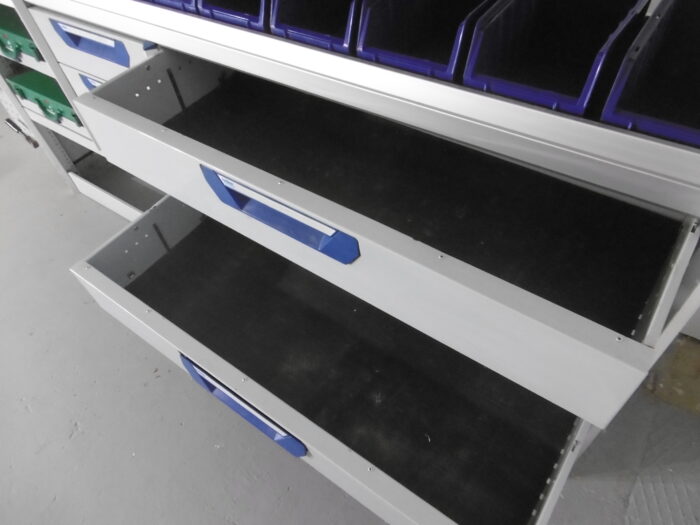 FES GmbH SORTIMO gebraucht Fahrzeugeinrichtung Werkstatt Regal Vito Trafic T6 Custom Transporter Regalsystem Berlin - Image 6