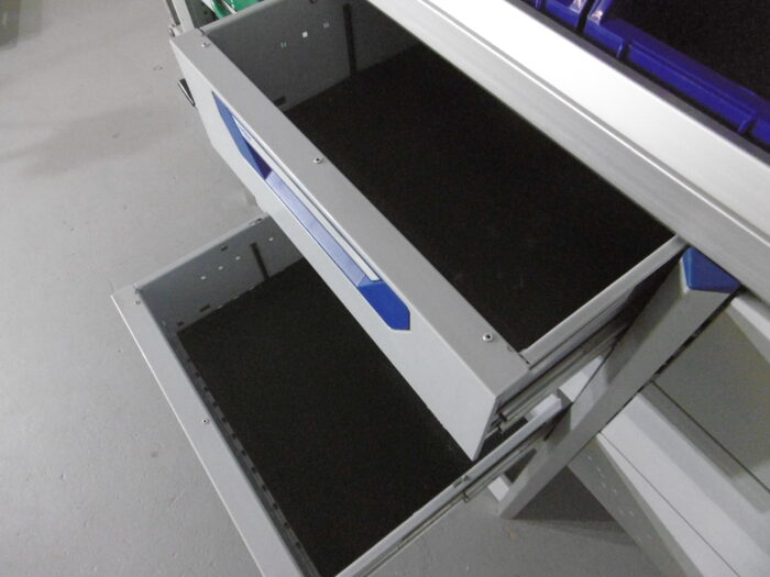 FES GmbH SORTIMO gebraucht Fahrzeugeinrichtung Werkstatt Regal Vito Trafic T6 Custom Transporter Regalsystem Berlin - Image 7